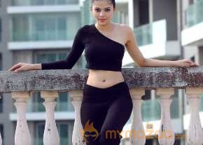 Riddhi Jain Photoshoot On Black Dress photo 2