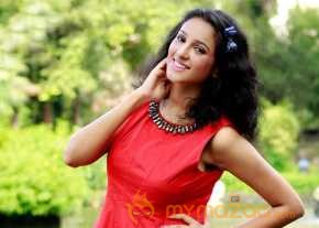  Riya Ludhani  photo 5