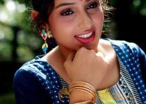  Riya Ludhani  photo 2