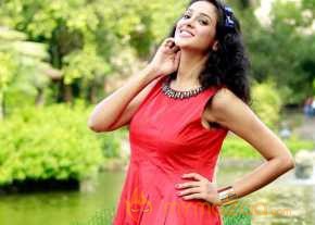 Riya Ludhani  photo 13