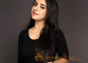  Ruhani Sharma  photo 5