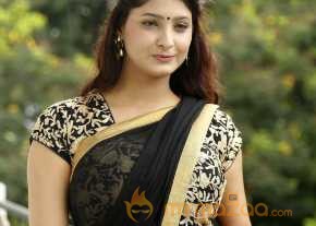 Sagarika Beautiful Black Saree Pics photo 5