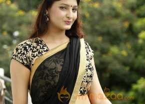 Sagarika Beautiful Black Saree Pics photo 8