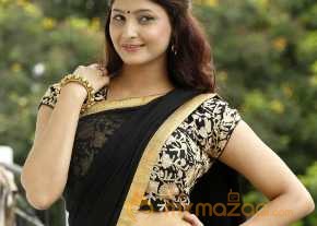 Sagarika Beautiful Black Saree Pics photo 3
