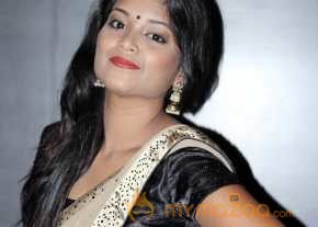 Samyuktha Saree Stills photo 7