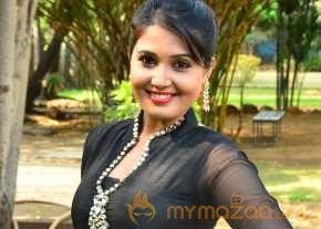 Sandra Amy Beautiful In Black Dress photo 2