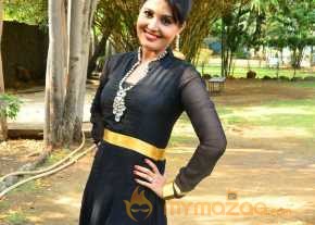 Sandra Amy Beautiful In Black Dress photo 5