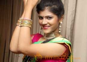 Sangeetha Kamath Photoshoot photo 17