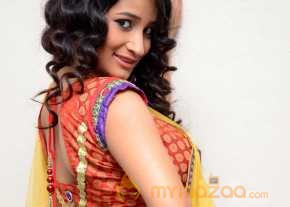 Santhoshi Sharma Half Saree Pics photo 2
