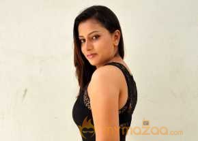Sarika photo 13