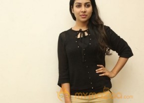Satna Titus Bichagaadu Heroine Press Meet Photos photo 5