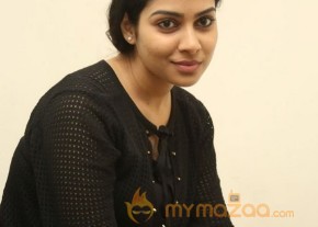 Satna Titus Bichagaadu Heroine Press Meet Photos photo 14