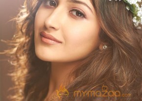 Sayesha Saigal New Hot Stills