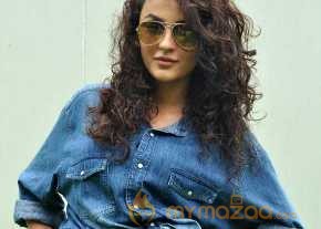 Seerat Kapoor photo 16