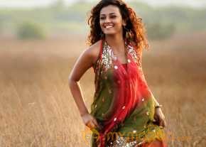 Seerat Kapoor photo 10