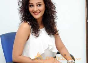 Seerat Kapoor Photoshoot At Columbus Success Meet photo 7