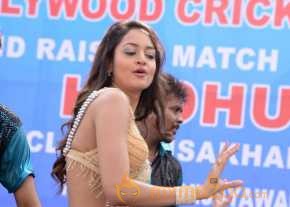  Shanvi Dance At Hudhud Fund Raising  photo 2