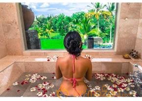 Shenaz Treasury photo 9