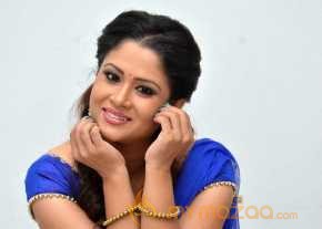 Shilpa Chakraborty New Photoshoot photo 17