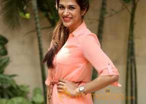 Shraddha Das photo 8