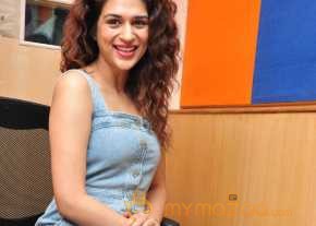 Shraddha Das Latest Pictures photo 3