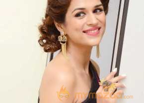 Shraddha Das Latest Pictures photo 28