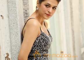 Shraddha Das Latest Pictures photo 14