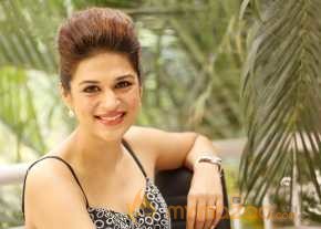 Shraddha Das Latest Pictures photo 17