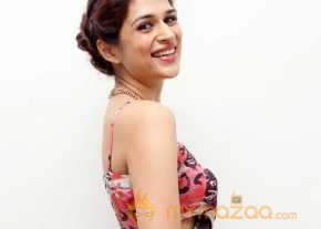 Shraddha Das Latest Pictures photo 6