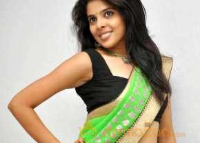  Shravya Beautiful In Green Saree Pics  photo 10