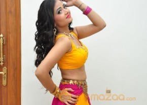 Shreya Vyas Sexy Hot Stills in Yellow Dress photo 10