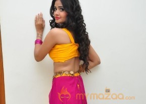Shreya Vyas Sexy Hot Stills in Yellow Dress photo 15