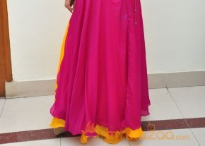 Shreya Vyas Sexy Hot Stills in Yellow Dress photo 16