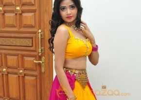 Shreya Vyas Sexy Hot Stills in Yellow Dress photo 28