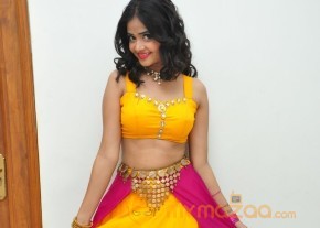 Shreya Vyas Sexy Hot Stills in Yellow Dress photo 39