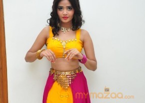 Shreya Vyas Sexy Hot Stills in Yellow Dress photo 48