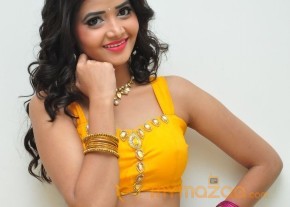 Shreya Vyas Sexy Hot Stills in Yellow Dress photo 51