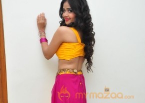 Shreya Vyas Sexy Hot Stills in Yellow Dress photo 55