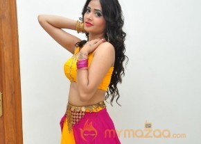 Shreya Vyas Sexy Hot Stills in Yellow Dress photo 4