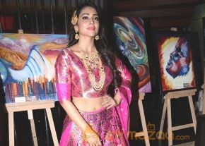 Shriya Saran Latest Pics photo 15
