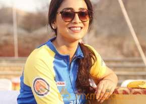  Shriya Saran Latest Pics  photo 14