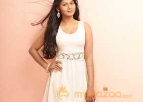 Shruthi Reddy Portfolio Pics photo 4