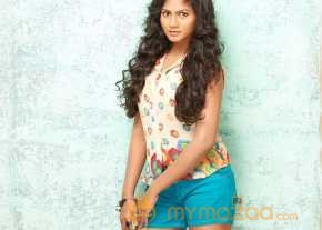 Shruthi Reddy Portfolio Pics photo 3