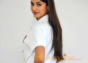  Sonal Chauhan Latest Pics  photo 8