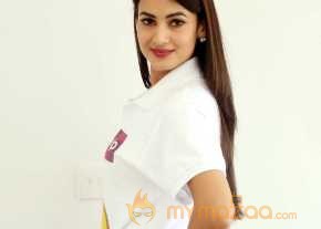  Sonal Chauhan Latest Pics  photo 3