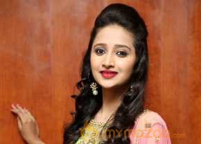Soumya Glamour Photoshoot photo 4