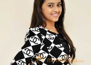 Sri Divya photo 10