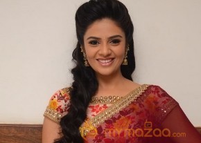 Srimukhi Hot Stills at Pelli Choopulu Audio  photo 3