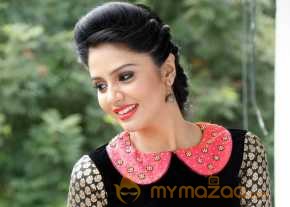 Srimukhi Photoshoot At Dhanalakshmi Talupu Tadithey Press Meet photo 6