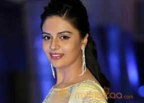 Srimukhi Photoshoot At Nenu Sailaja Movie Audio Launch photo 2